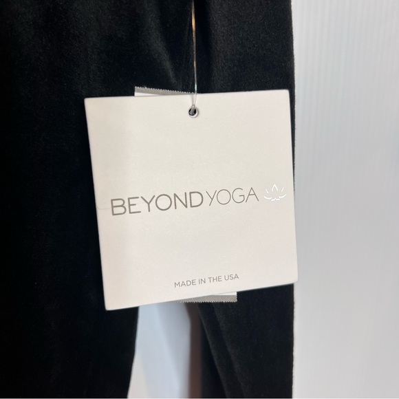 NWT BEYOND YOGA Brushed Up Pullover Sweatshirt in Black. Size XLarge - Picture 8 of 9